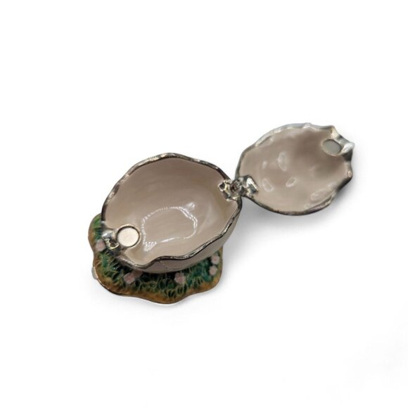 Bejeweled Enameled Hinged Magnetic Trinket Box Baby Chick Hatching from Egg - Picture 4 of 13